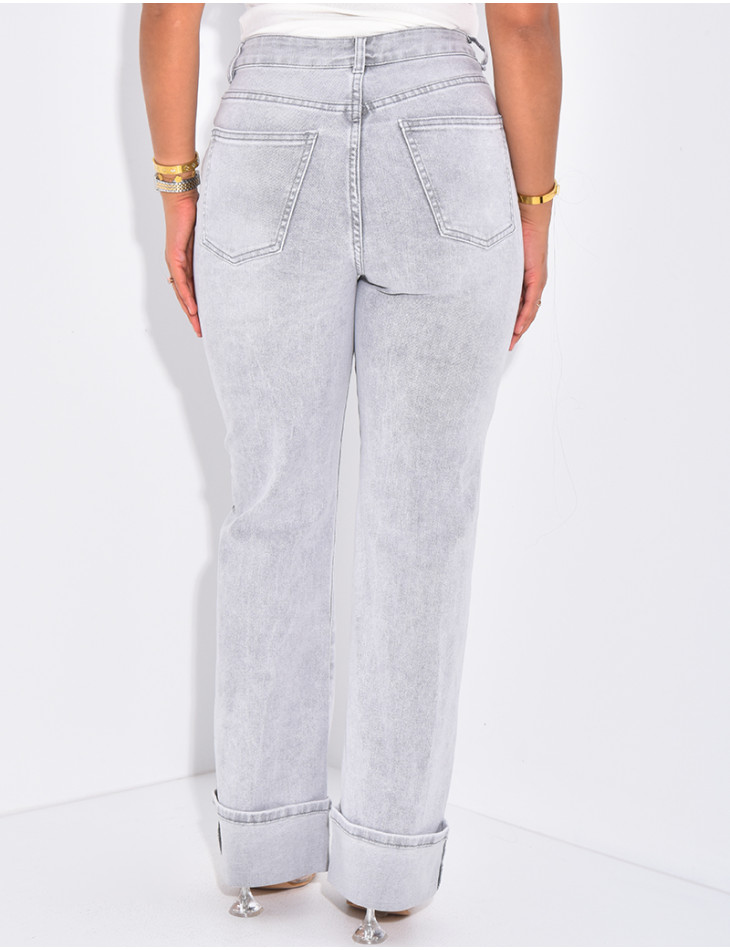 Gerade geschnittene Jeans mit breitem Revers