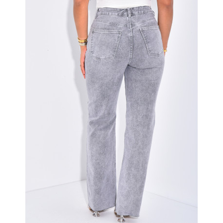 Jeans mit hoher Taille, gerader Schnitt, aus Stretchmaterial.