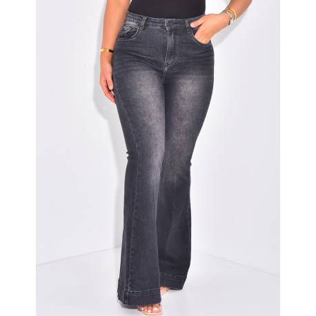 Jeans flare taille haute délavé en tissu stretchy