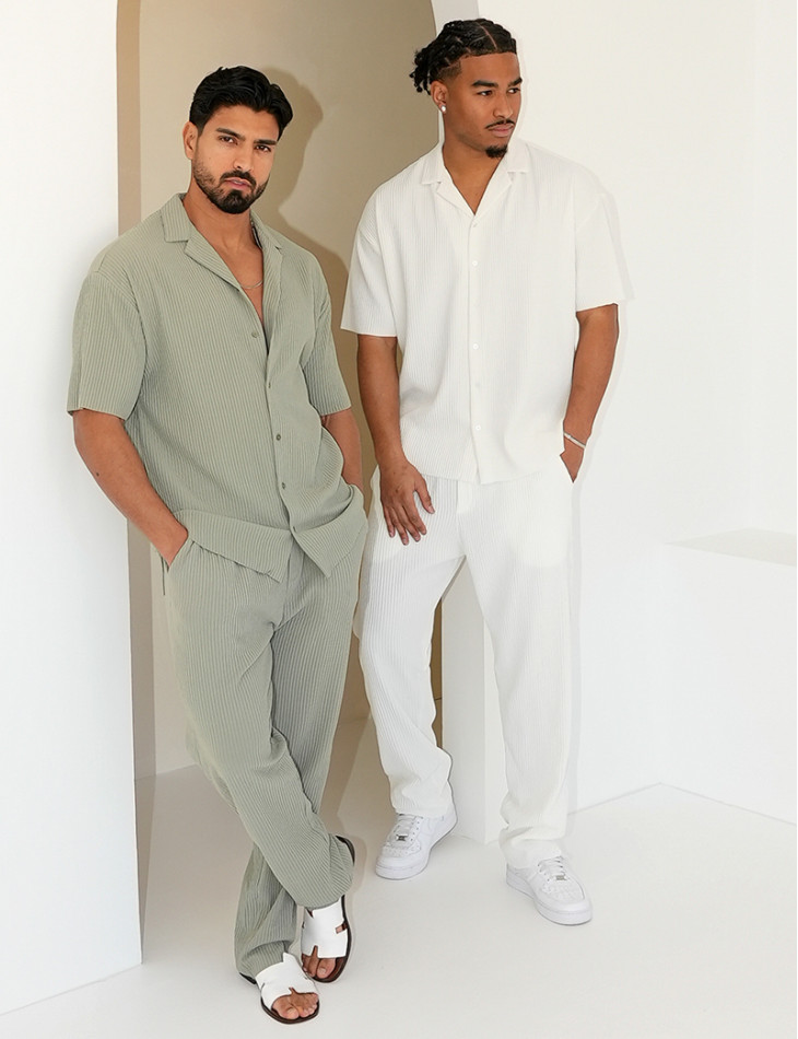 Ensemble plissé pantalon et chemise manches courtes