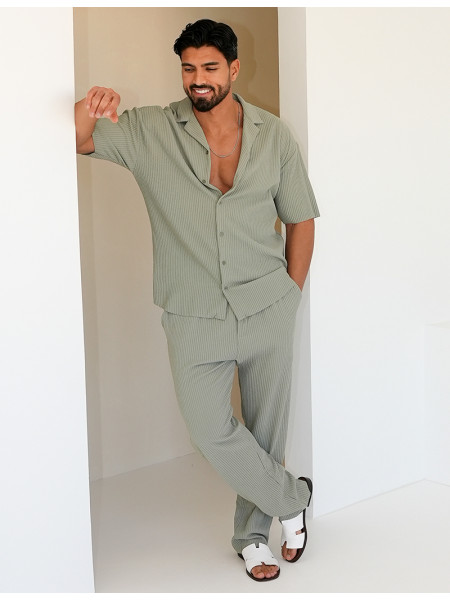 Ensemble plissé pantalon et chemise manches courtes