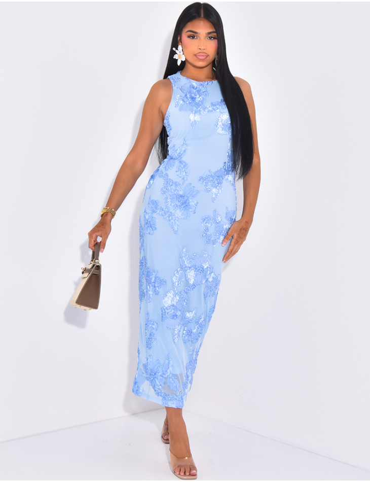 Ärmelloses langes Kleid mit gestickten Blumen