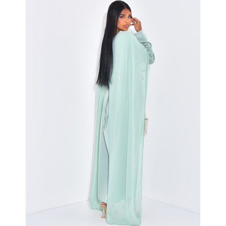 Langes Kleid aus Satin mit Schleier ( wird im Rücken gebunden )