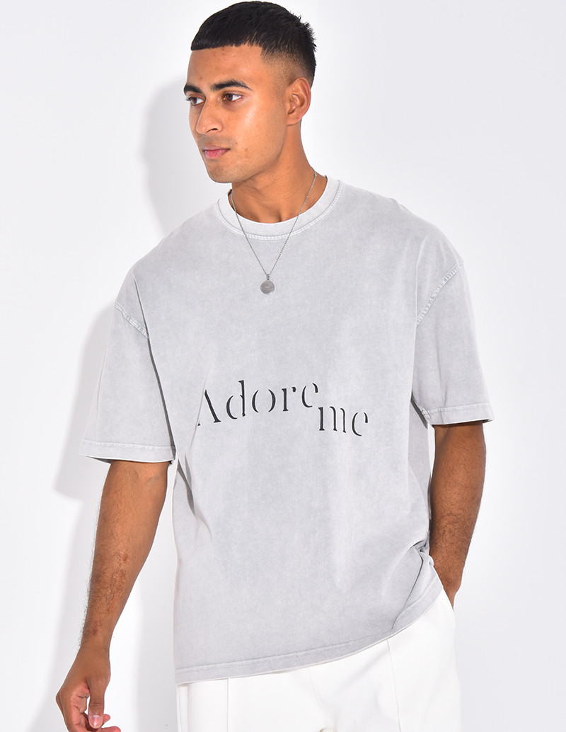 T-shirt washed "Adore me"