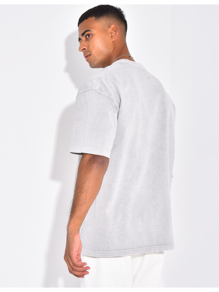T-shirt washed "Adore me"