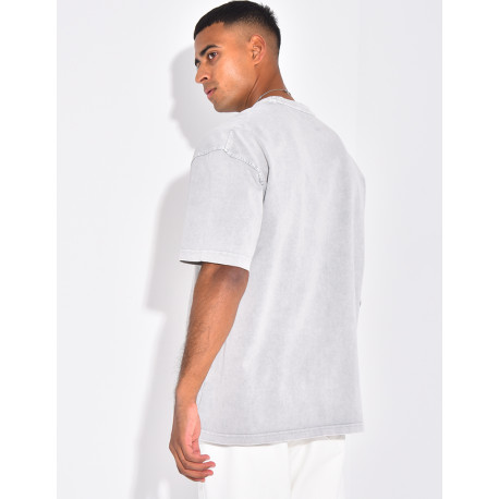 T-shirt washed "Adore me"
