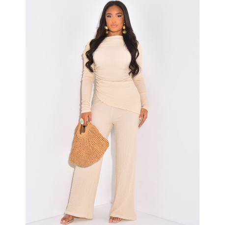 Ensemble texturé pantalon et top asymétrique