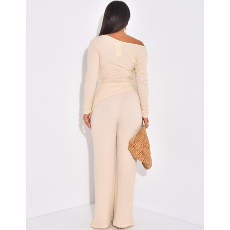 Ensemble texturé pantalon et top asymétrique