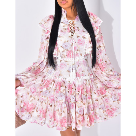 Kurzes Kleid mit Rüschen Blumenmuster pastellfarben