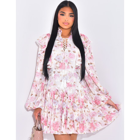 Kurzes Kleid mit Rüschen Blumenmuster pastellfarben