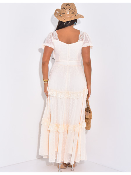 Long dress with ruffles and lace