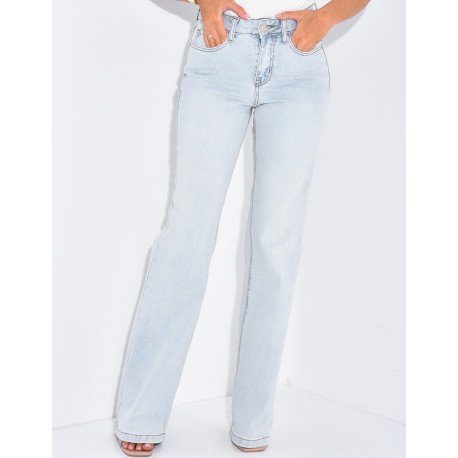 Ausgestellte Stretch-Jeans