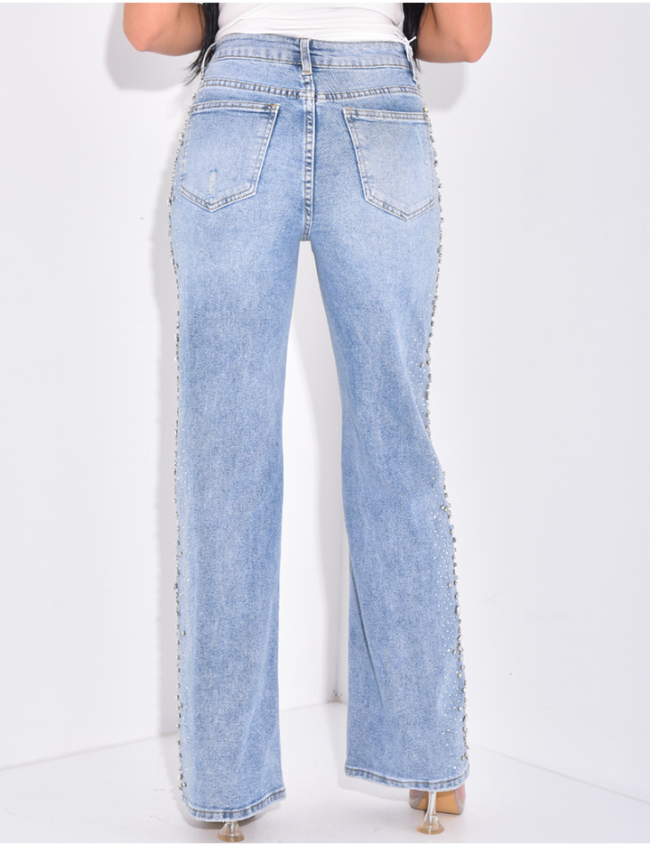 Verwaschene Straight Leg Jeans mit Strass & Kristallen