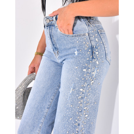 Verwaschene Straight Leg Jeans mit Strass & Kristallen