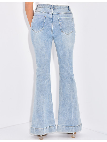 Schlagjeans mit verwaschenem Effekt