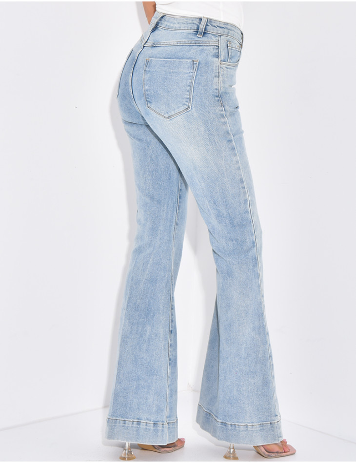 Schlagjeans mit verwaschenem Effekt