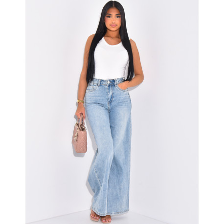 Weit geschnittene Jeans mit verwaschener Optik