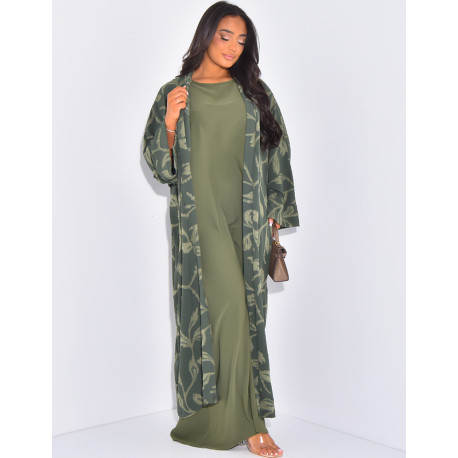 Kimono mit gestickten Motiven und ärmelloses Unterkleid