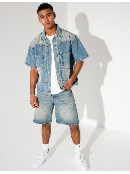 Ensemble en jeans short et chemise