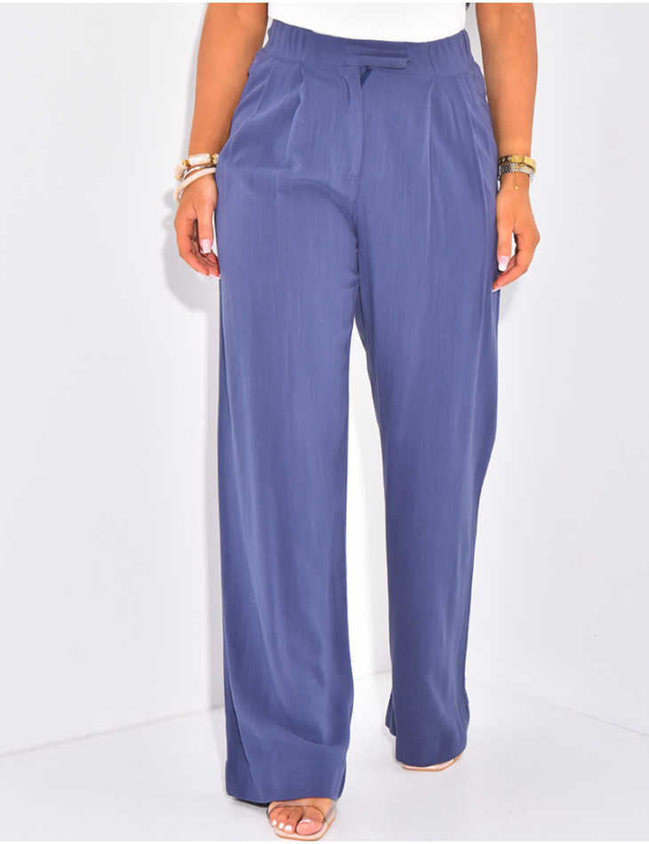 Straight-leg, high-waisted linen trousers