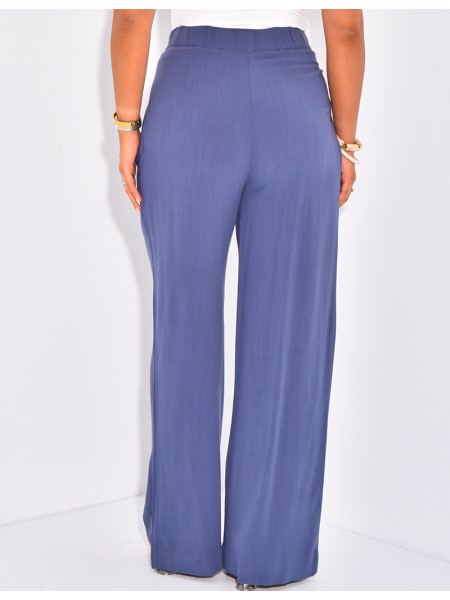 Pantalon coupe droite et taille haute en lin