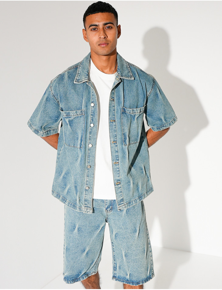 Ensemble en jeans short et chemise