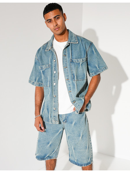 Ensemble en jeans short et chemise