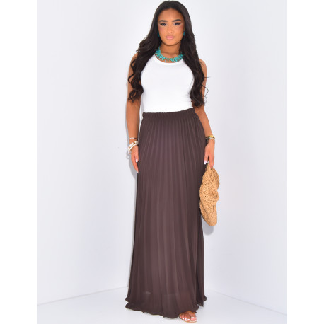 Pleated long skirt