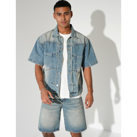 Ensemble en jeans short et chemise