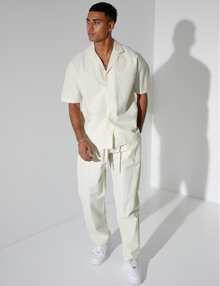 Ensemble pantalon et chemise manches courtes