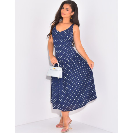 Kleid mit dünnen Trägern und kleinen Punkten