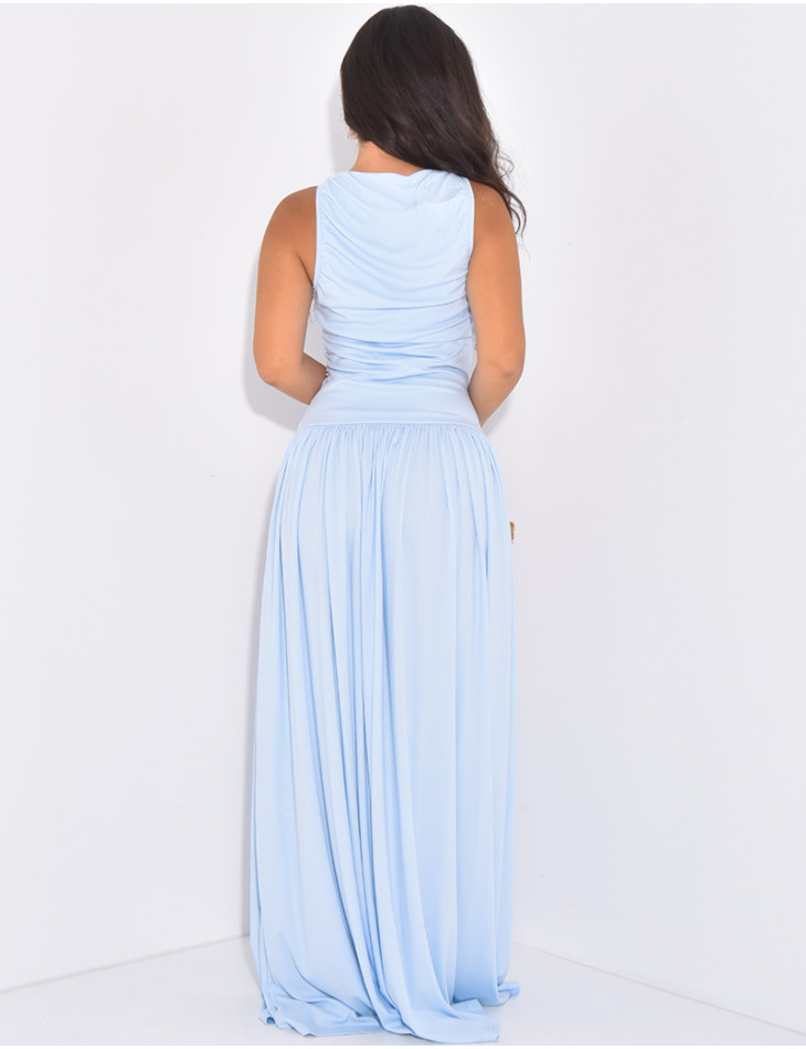 Robe longue asymétrique froissée au col