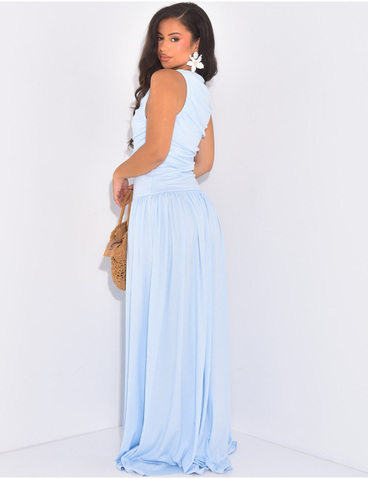 Robe longue asymétrique froissée au col