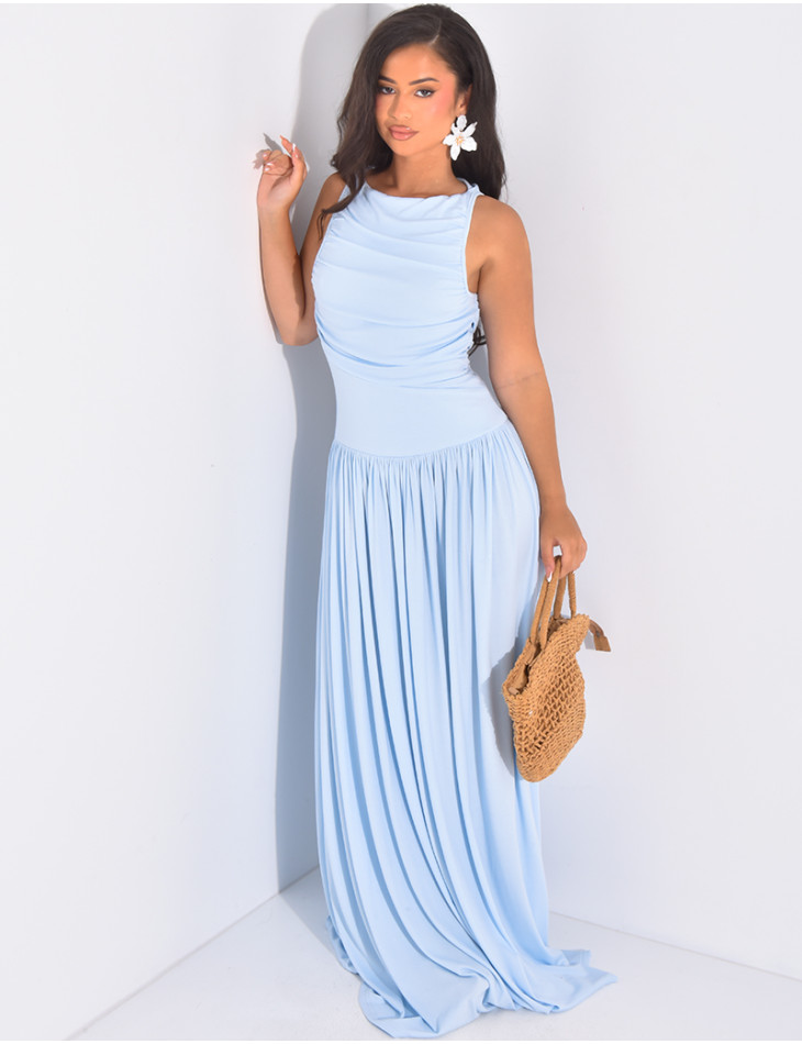 Robe longue asymétrique froissée au col