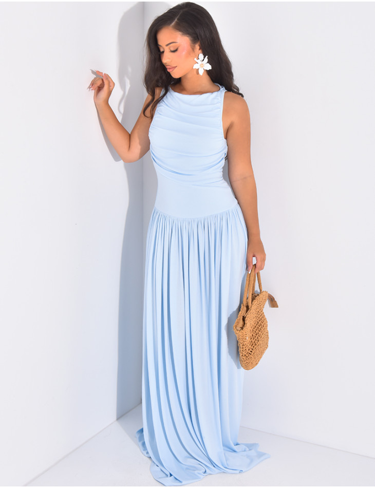 Asymmetrisches langes Kleid mit Knitterkragen