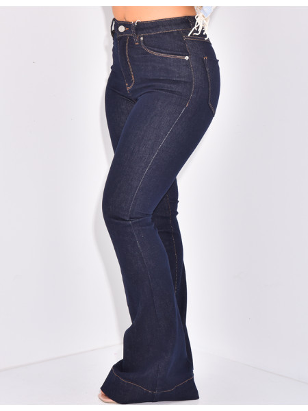 Flared Jeans in Rohblau mit hoher Taille