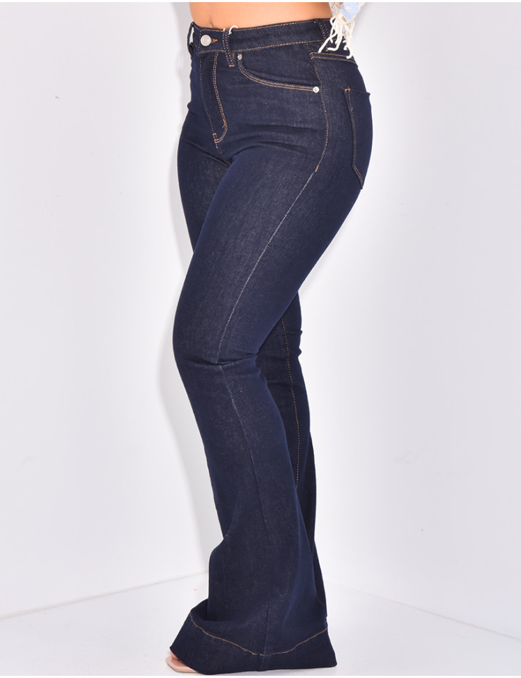 Flared Jeans in Rohblau mit hoher Taille