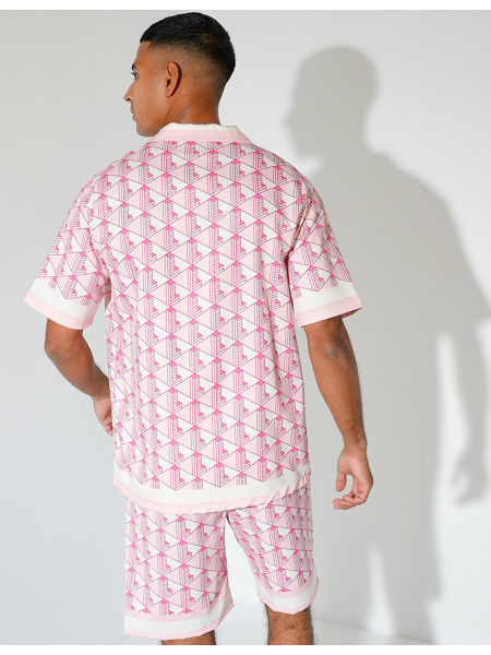 Ensemble short et chemise à motifs géométriques