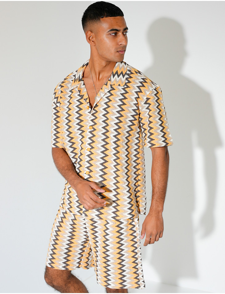 Ensemble short et chemise à motifs