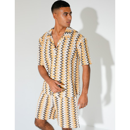Ensemble short et chemise à motifs