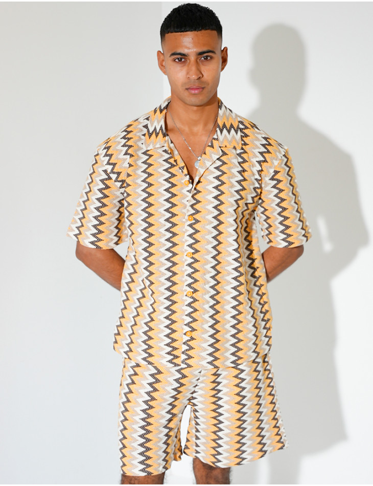 Ensemble short et chemise à motifs