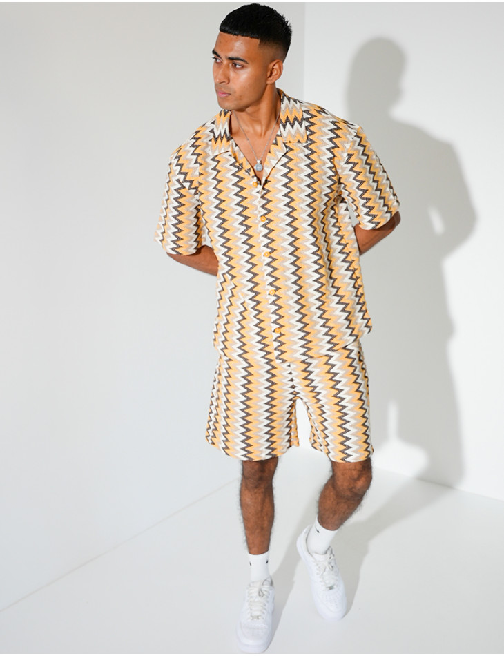 Ensemble short et chemise à motifs