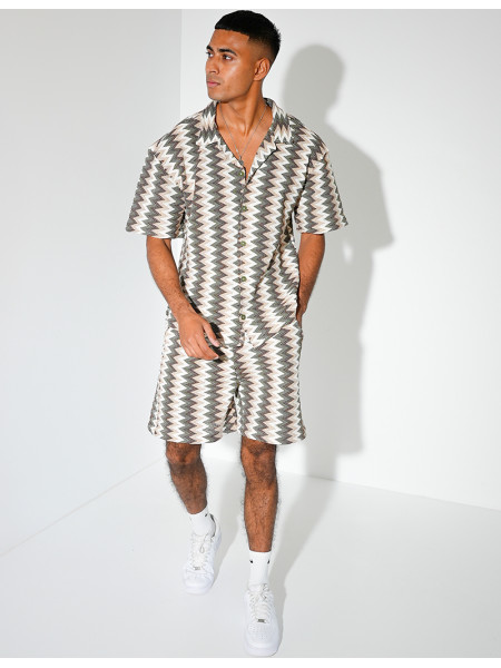 Ensemble short et chemise à motifs