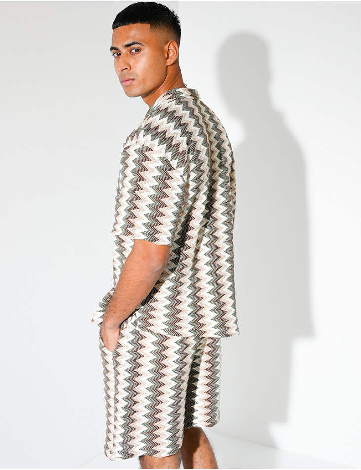 Ensemble short et chemise à motifs