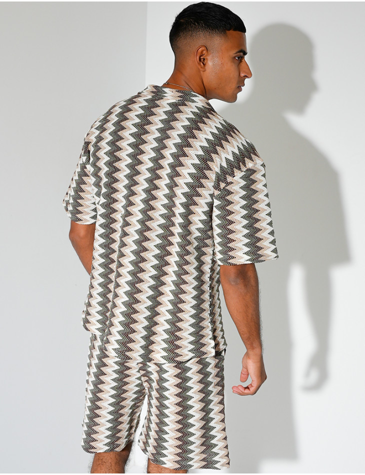 Ensemble short et chemise à motifs