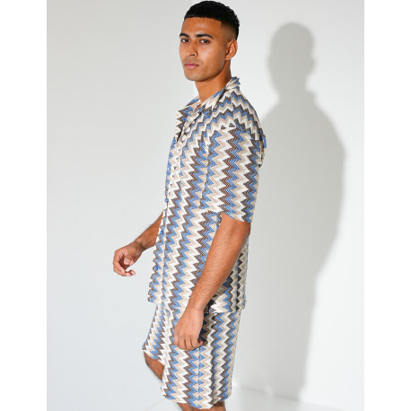 Ensemble short et chemise à motifs