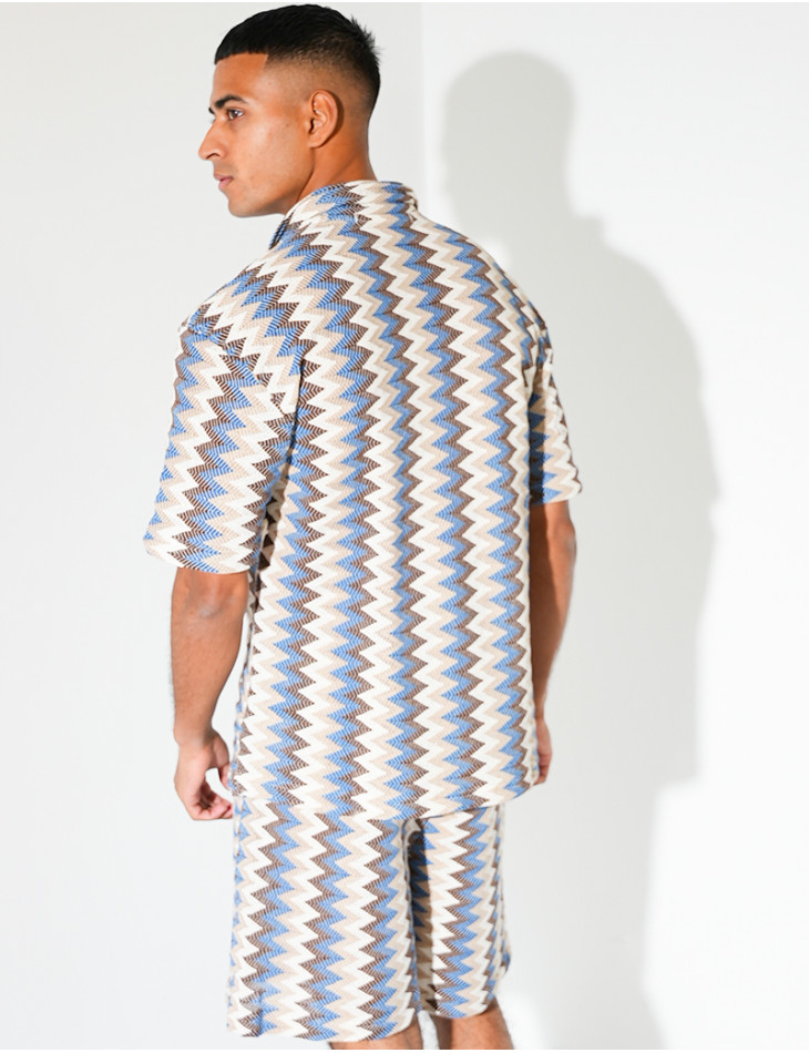 Ensemble short et chemise à motifs