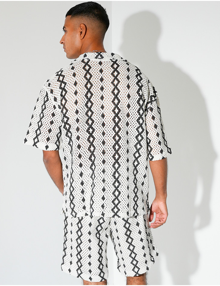 Ensemble ajouré short et chemise à motifs