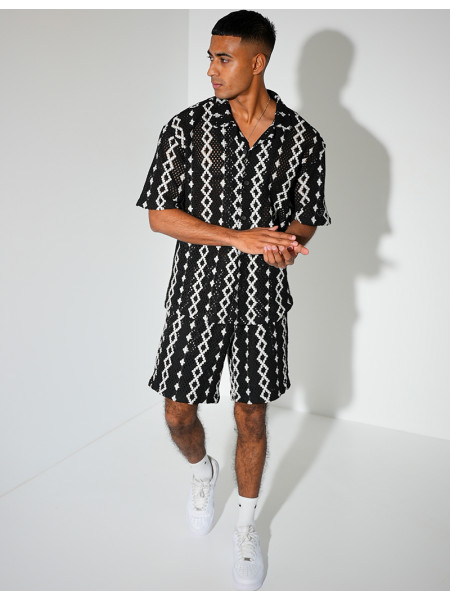 Ensemble ajouré short et chemise à motifs