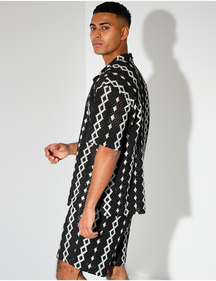 Ensemble ajouré short et chemise à motifs